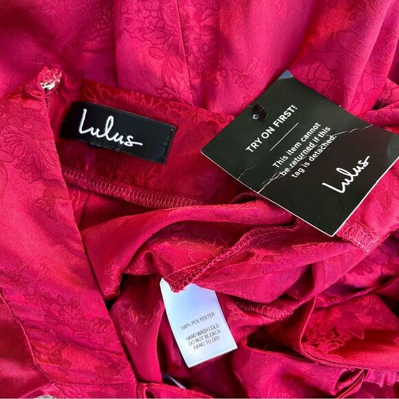 Lulu’s Darling NWT Wine Red Satin Floral Jacquard Wide-Leg Jumpsuit Size X Small - Picture 4 of 9